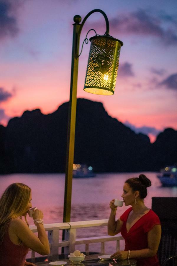 Heritage Line Violet Cruise - Halong Bay & Lan Ha Bay Халонг Екстер'єр фото